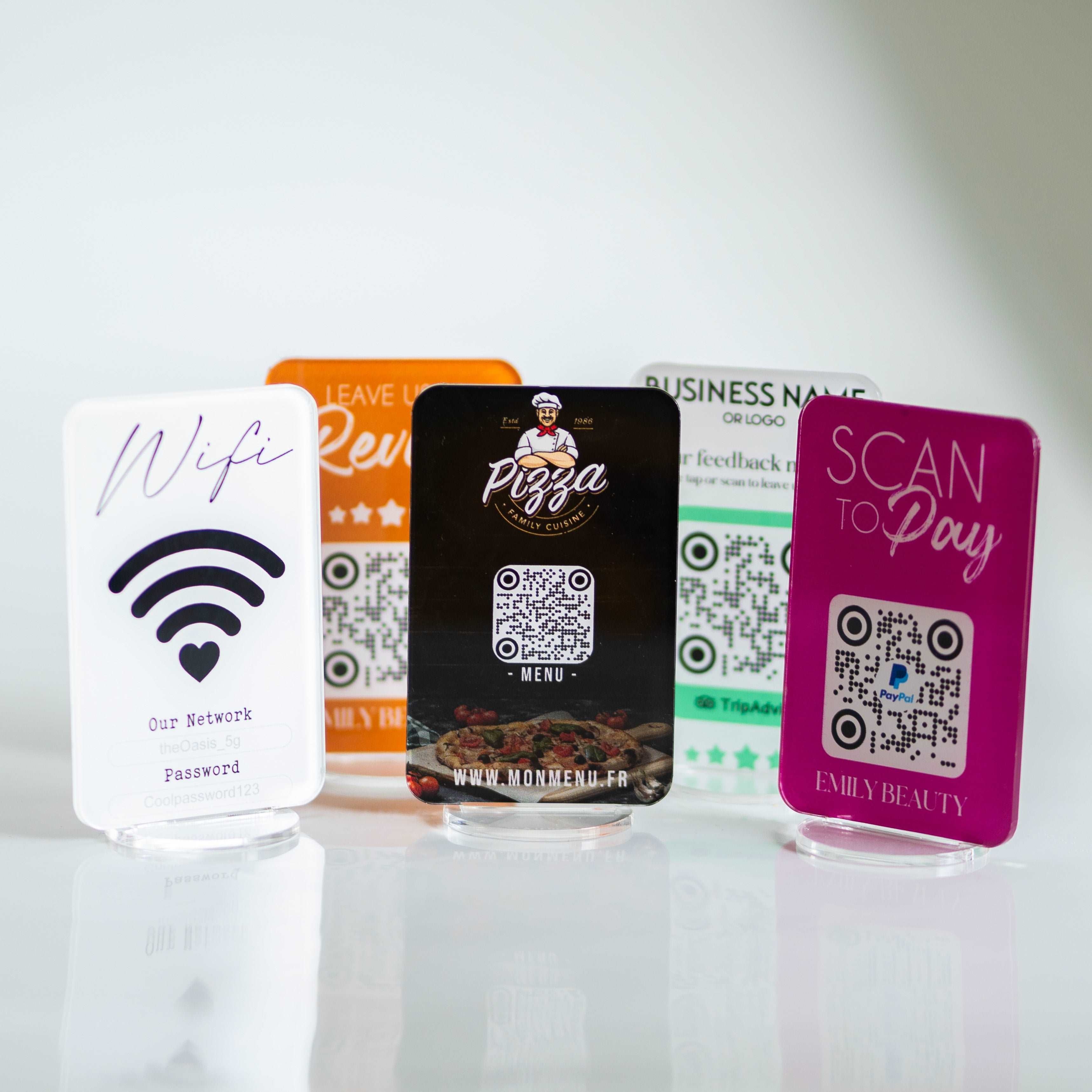 Support connectés de comptoir reseaux sociaux