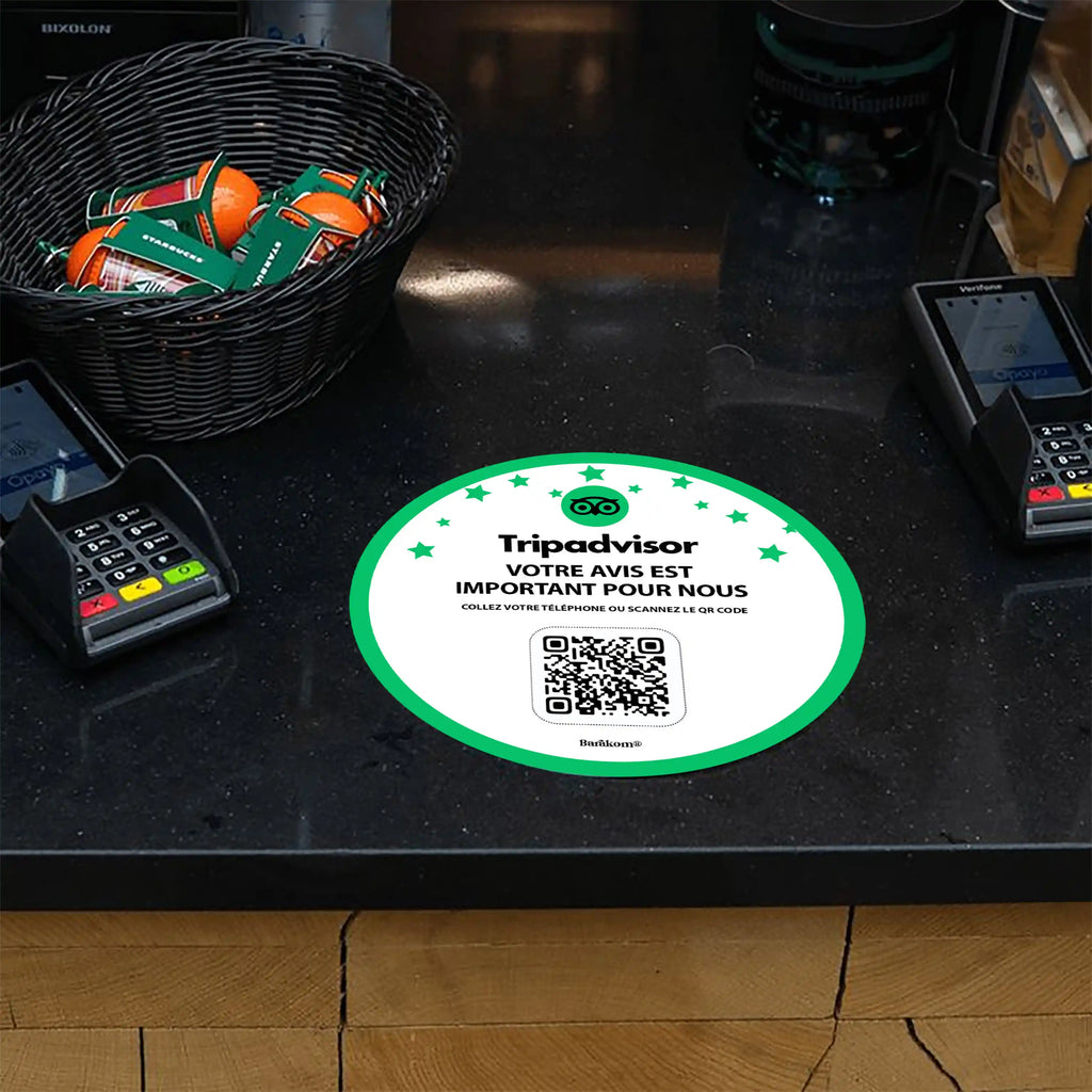 autocollant_qr_code_tripadvisor_sur_comptoir_restaurant