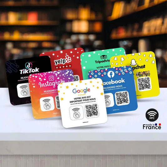 Plaques adhésives NFC et QR personnalisées pour réseaux sociaux populaires comme TikTok, Yelp, TripAdvisor, Snapchat, Instagram, Facebook et Google. Chacune affiche un code QR et une icône NFC facilitant l'interaction instantanée. Disponibles en 3 formats, idéales pour recueillir des avis et renforcer la présence en ligne, fabriquées en France.